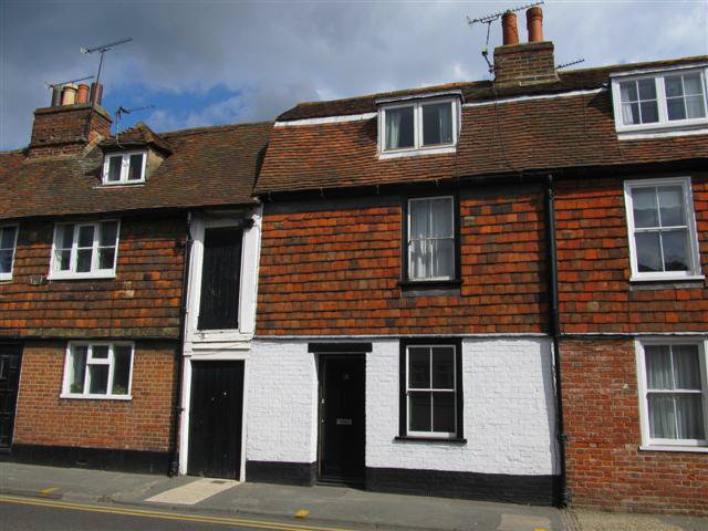 Rent in Canterbury, Houses to Rent in Canterbury, Flats to Rent in Canterbury, iConn Property management, Canterbury Letting Agents